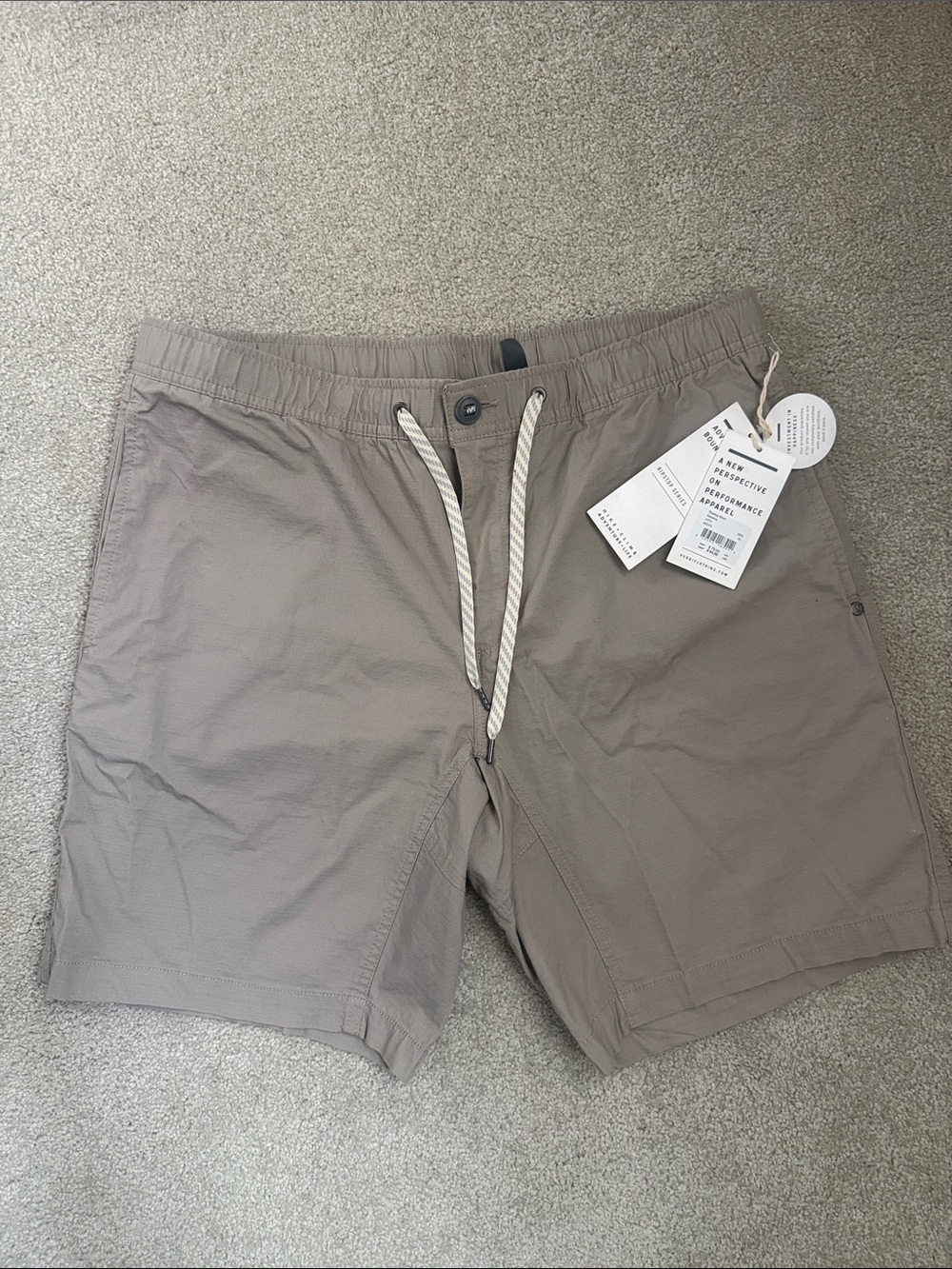 XL Vuori Men's Ripstop Shorts - Sesame